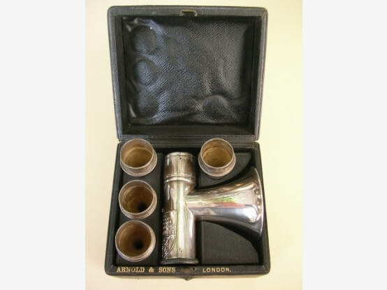 Die Schatzkästchen der Otologen; Frühe Untersuchungsbestecke der HNO-Heilkunde Die Schatzkästchen der Otologen; Frühe Untersuchungsbestecke der HNO-Heilkunde